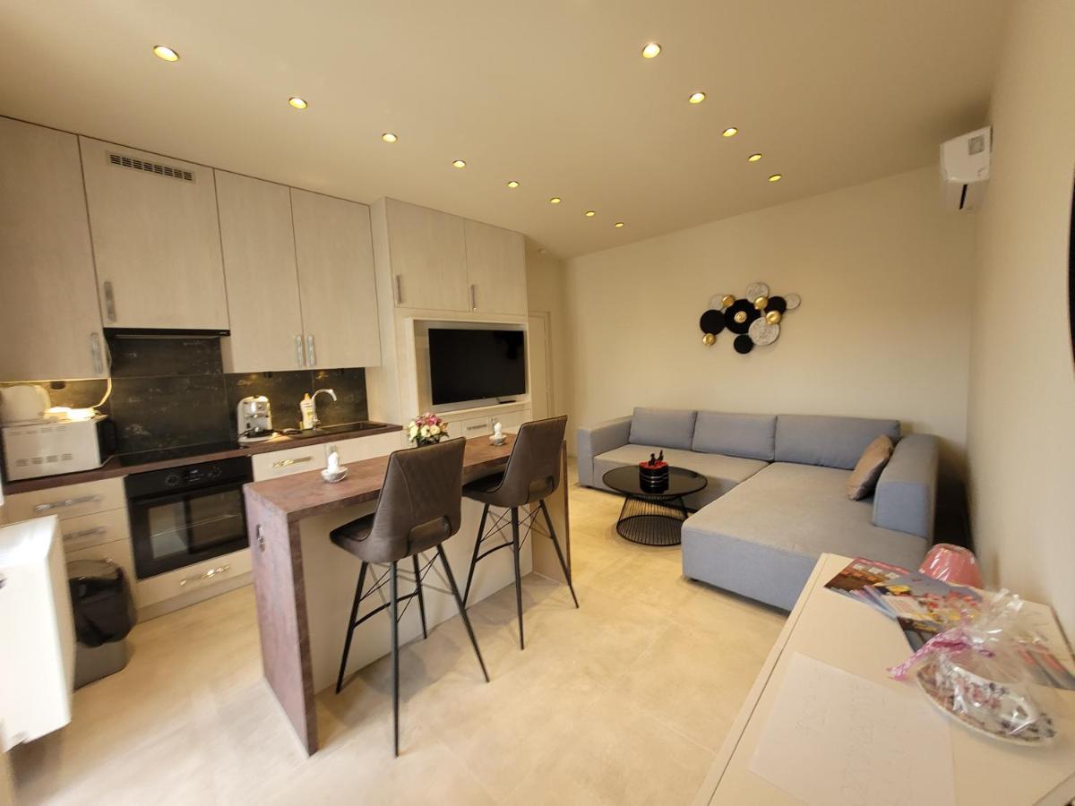 Lara II Apartman เดเบรตเซน ภายนอก รูปภาพ
