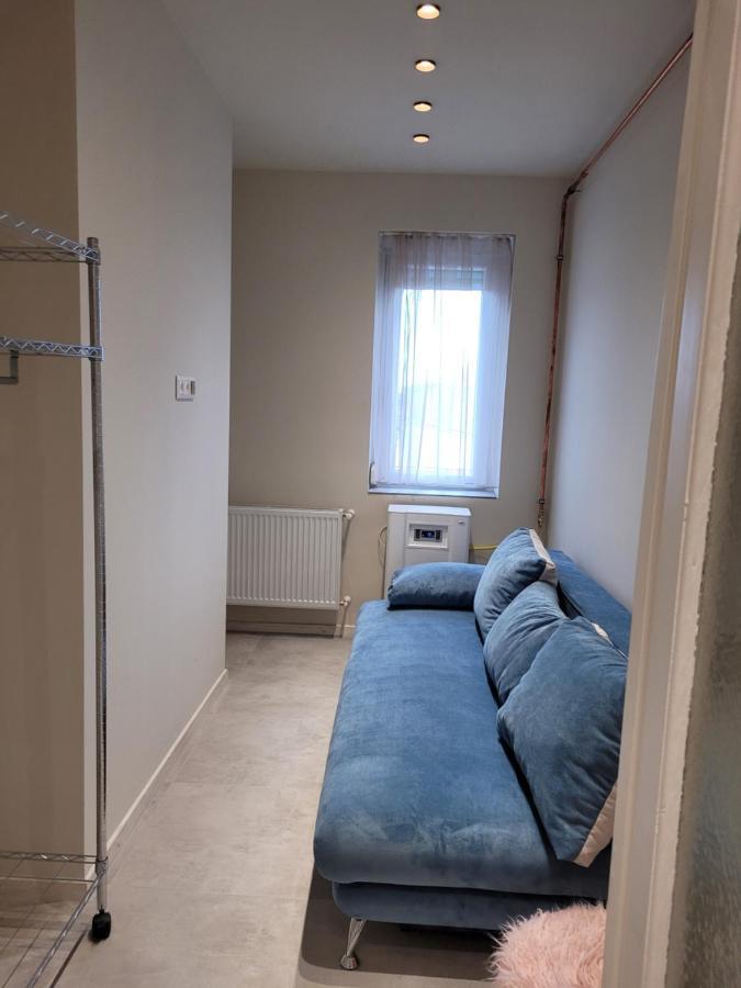 Lara II Apartman เดเบรตเซน ภายนอก รูปภาพ